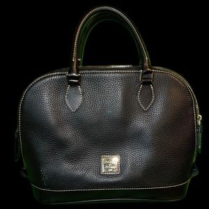 Black Dooney and Bourke pebble cross body bag